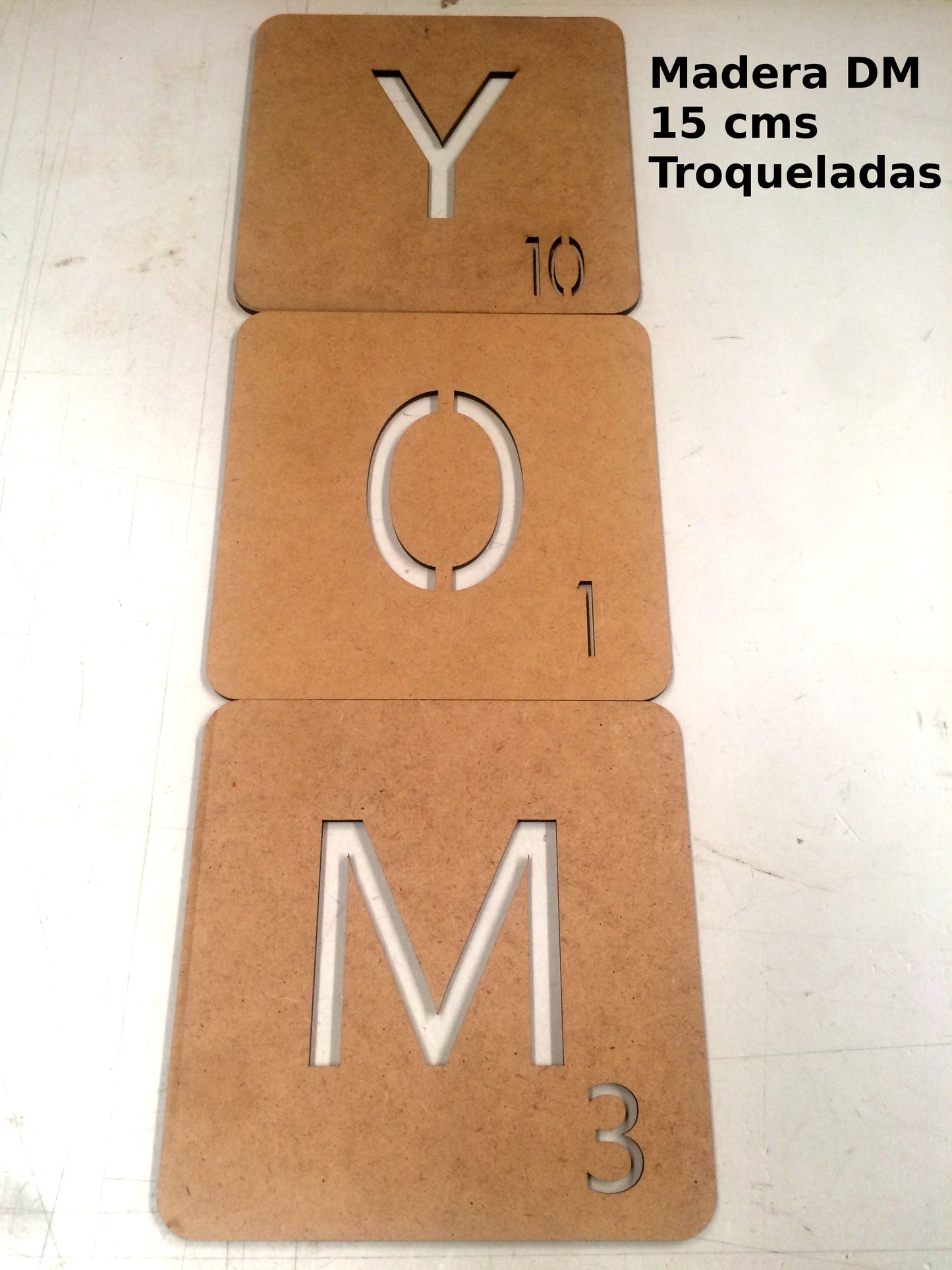 Letras SCRABBLE adhesivas de madera para decoración de pared